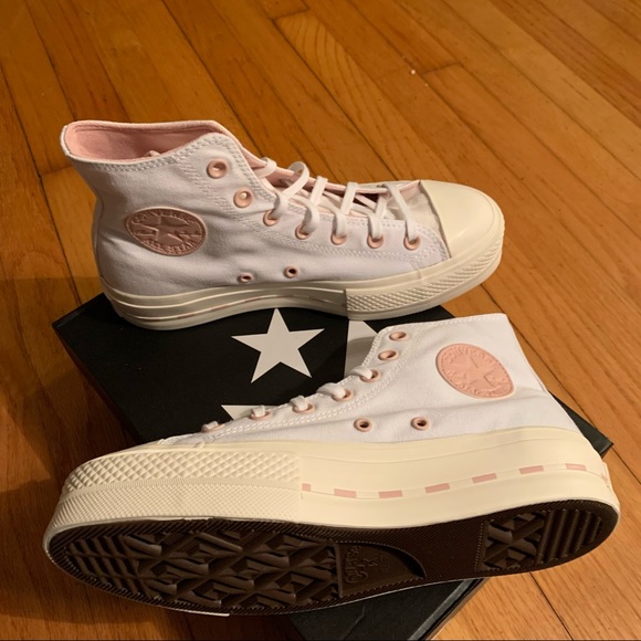 NWT Converse High Top Platform Sneakers Last pair ๐ - Picture 4 of 9